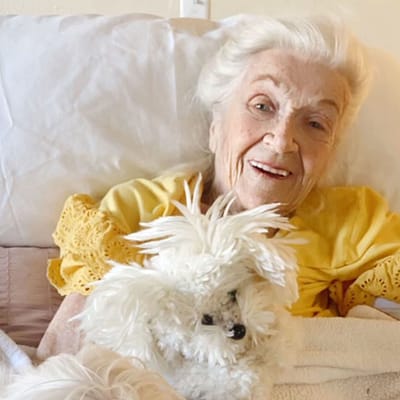 Bella – Palliative Puffs